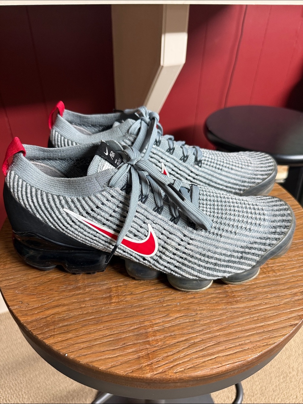 Nike Air Vapormax Flyknit 3 Sneakers Particle
Grey Red  Mens Size 10